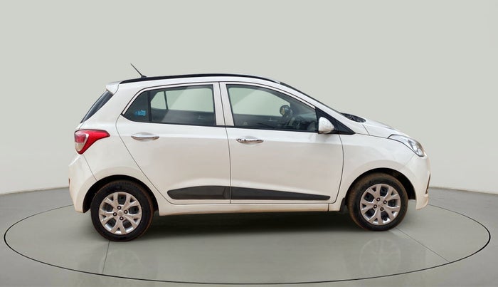 2014 Hyundai Grand i10 SPORTZ AT 1.2 KAPPA VTVT, Petrol, Automatic, 61,541 km, Right Side View