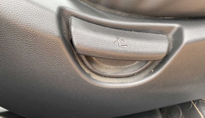 2014 Hyundai Grand i10 SPORTZ AT 1.2 KAPPA VTVT, Petrol, Automatic, 61,541 km, Driver Side Adjustment Panel