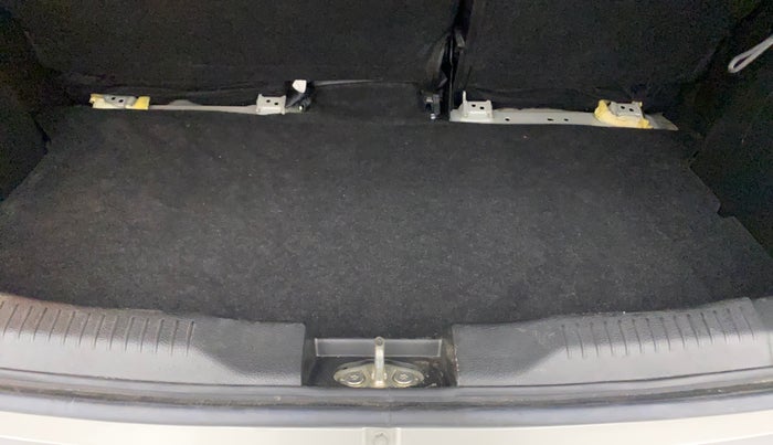 2023 Maruti IGNIS ZETA 1.2, Petrol, Manual, 10,079 km, Boot Inside