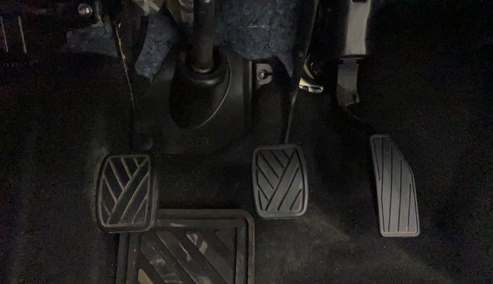 2023 Maruti IGNIS ZETA 1.2, Petrol, Manual, 10,079 km, Pedals