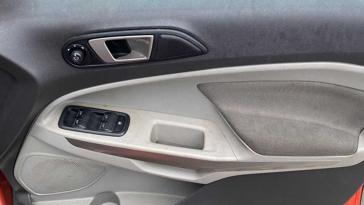 2014 Ford Ecosport TITANIUM 1.5L DIESEL, Diesel, Manual, 98,596 km, Driver Side Door Panels Control
