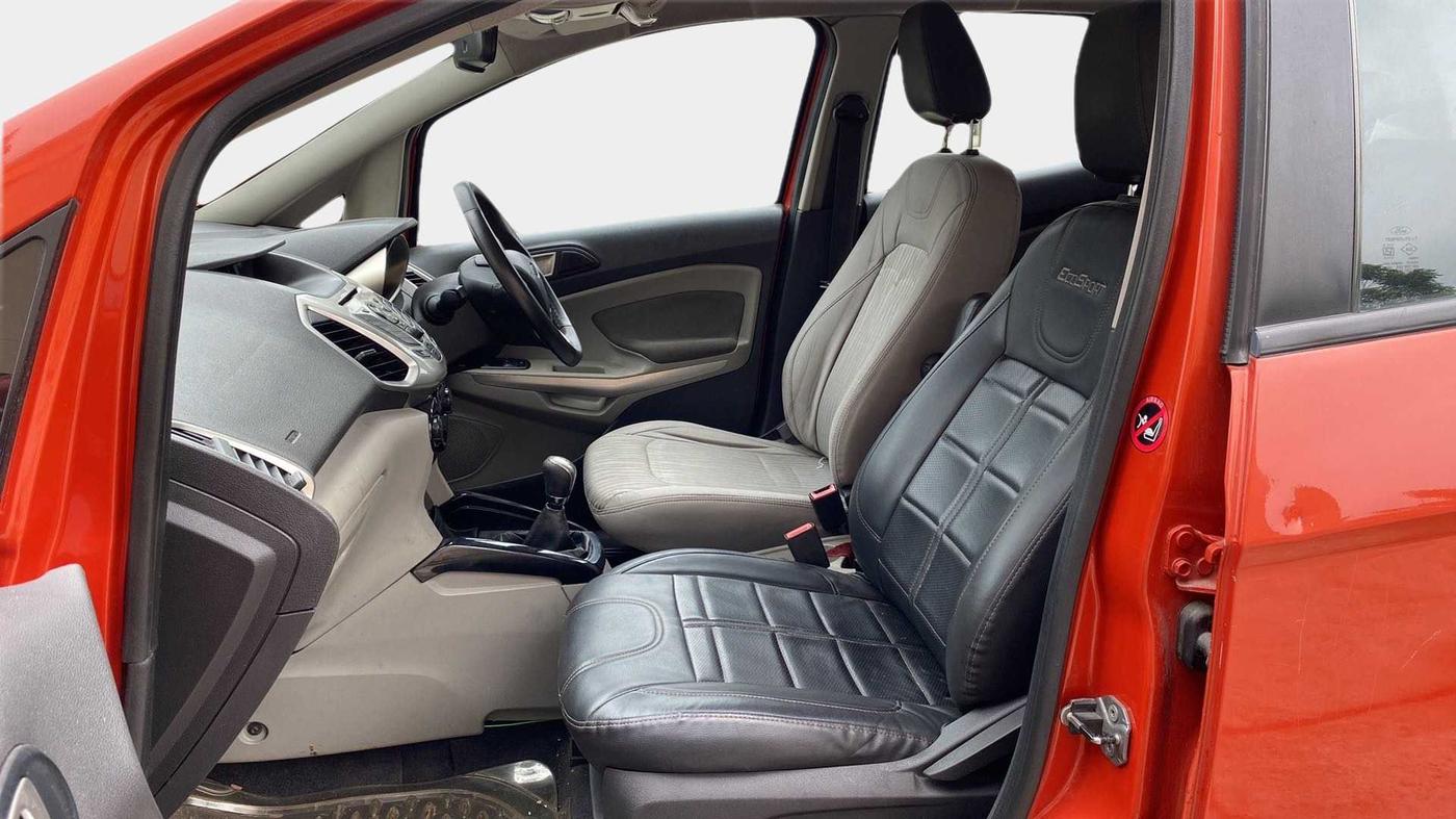 2014 Ford Ecosport TITANIUM 1.5L DIESEL, Diesel, Manual, 98,596 km, Right Side Front Door Cabin