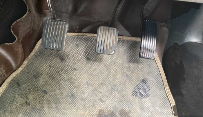 2018 Hyundai Xcent E+, CNG, Manual, 78,690 km, Pedals