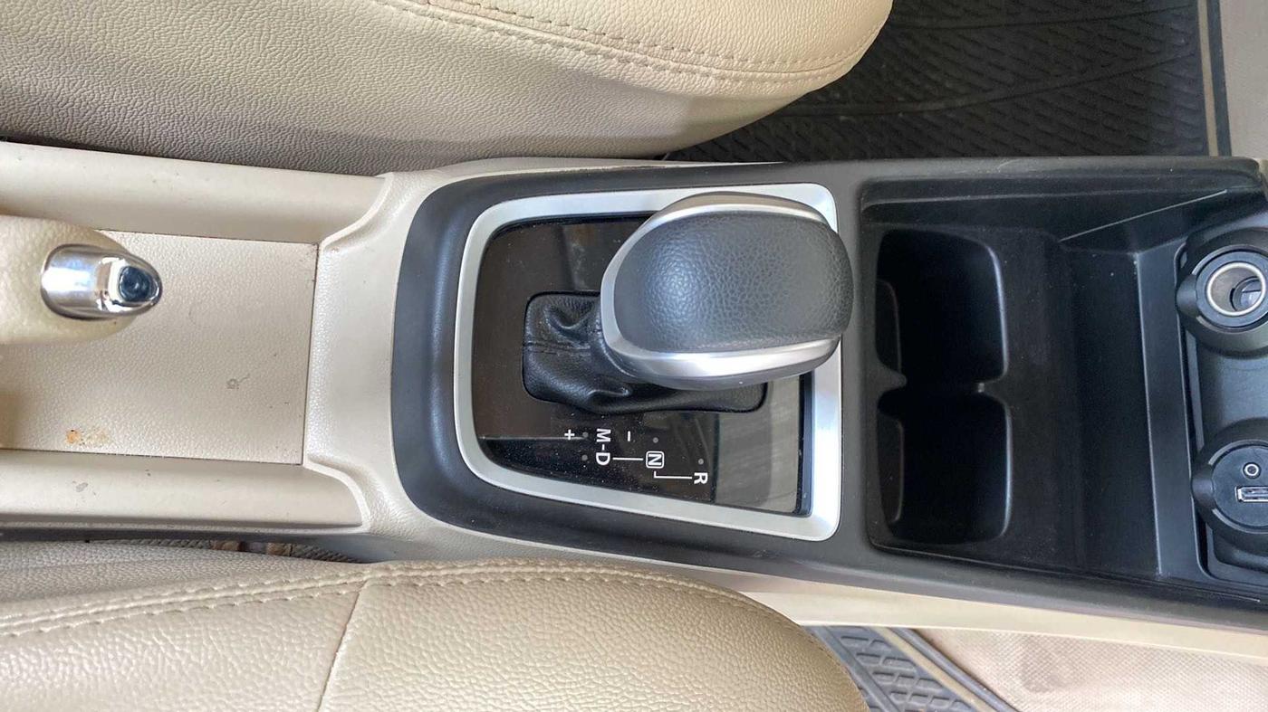 2020 Maruti Dzire ZXI AMT, Petrol, Automatic, 15,435 km, Gear Lever