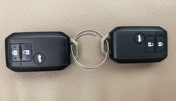 2020 Maruti Dzire ZXI AMT, Petrol, Automatic, 15,435 km, Key Close Up