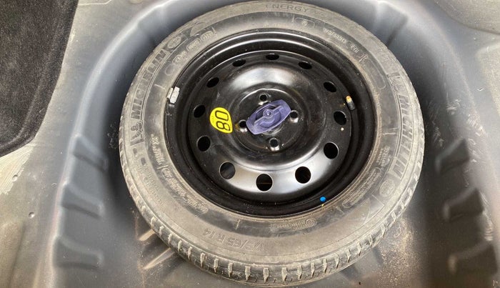 2020 Maruti Dzire ZXI AMT, Petrol, Automatic, 15,435 km, Dicky (Boot door) - Tool missing