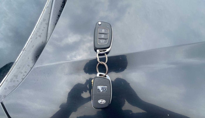 2016 Hyundai Creta SX 1.6 DIESEL, Diesel, Manual, 58,697 km, Key Close Up