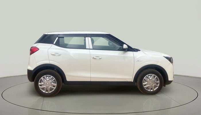 2023 Mahindra XUV300 W4 1.2 PETROL, Petrol, Manual, 6,978 km, Right Side View