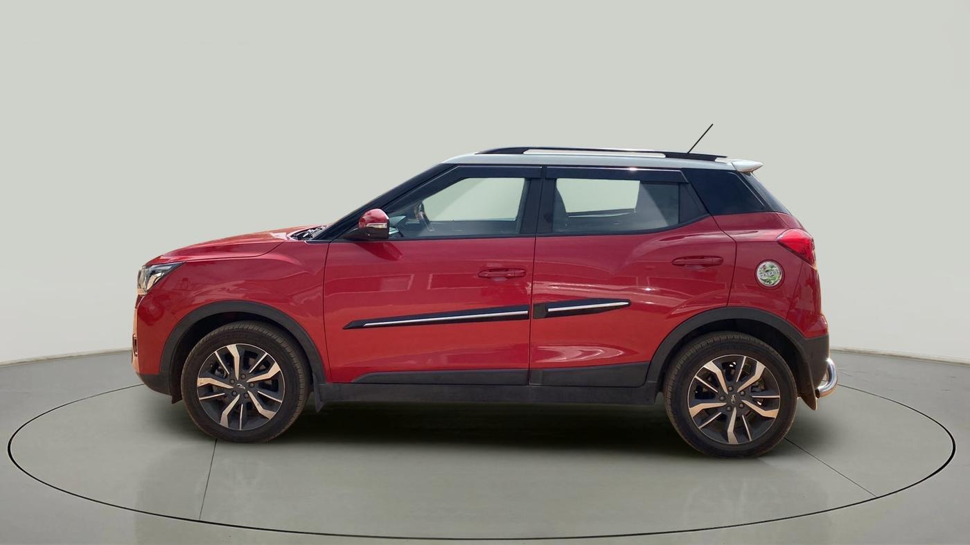 2021 Mahindra XUV300 W8 (O) 1.2 PETROL, Petrol, Manual, 6,528 km, Left Side