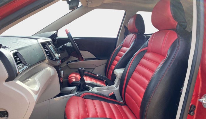 2021 Mahindra XUV300 W8 (O) 1.2 PETROL, Petrol, Manual, 6,528 km, Right Side Front Door Cabin