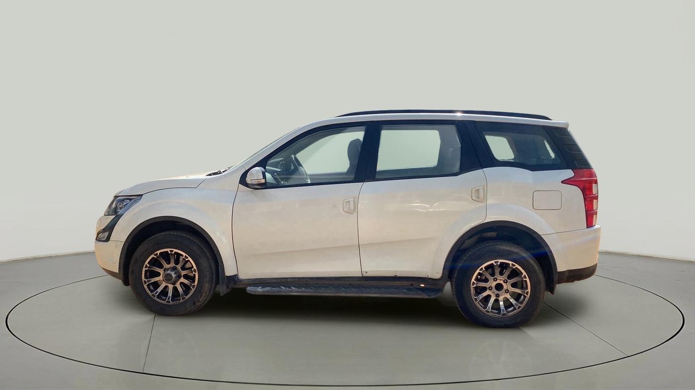 2018 Mahindra XUV500 W6, Diesel, Manual, 80,661 km, Left Side