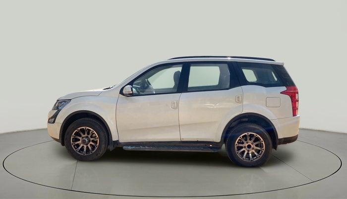 2018 Mahindra XUV500 W6, Diesel, Manual, 80,661 km, Left Side