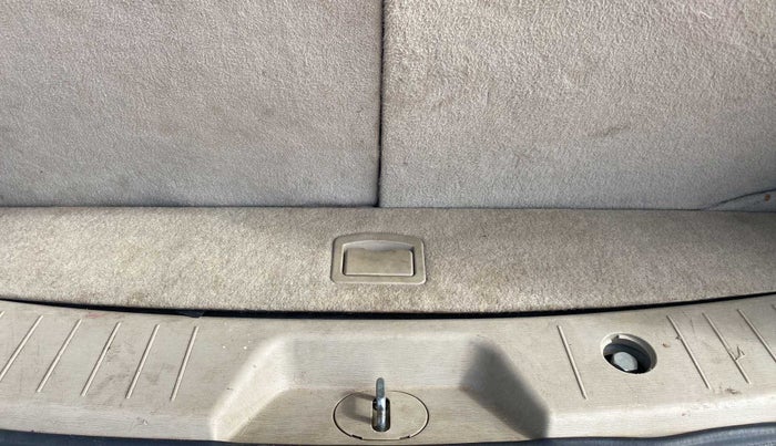 2018 Mahindra XUV500 W6, Diesel, Manual, 80,661 km, Boot Inside