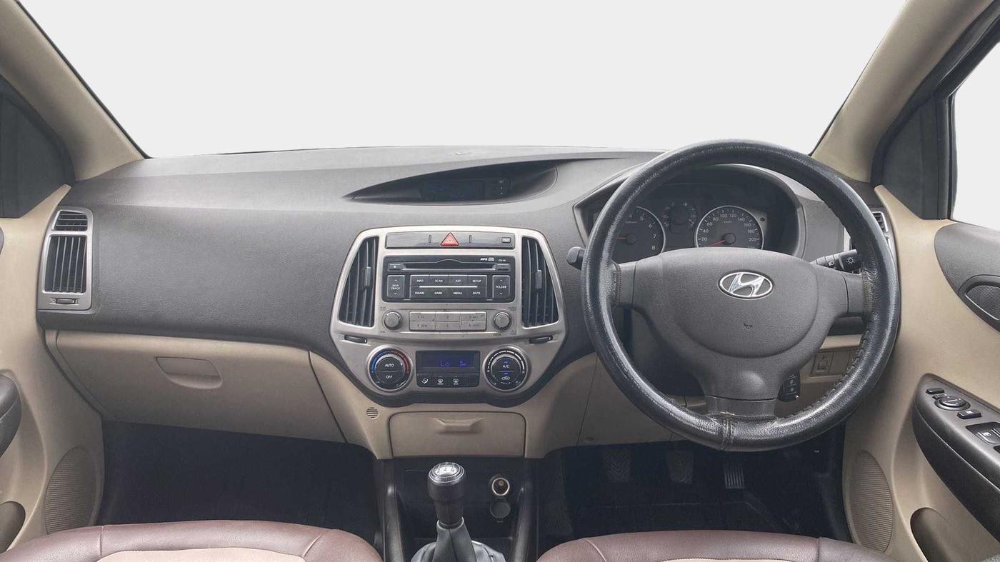 2012 Hyundai i20 MAGNA 1.2, Petrol, Manual, 29,552 km, Dashboard