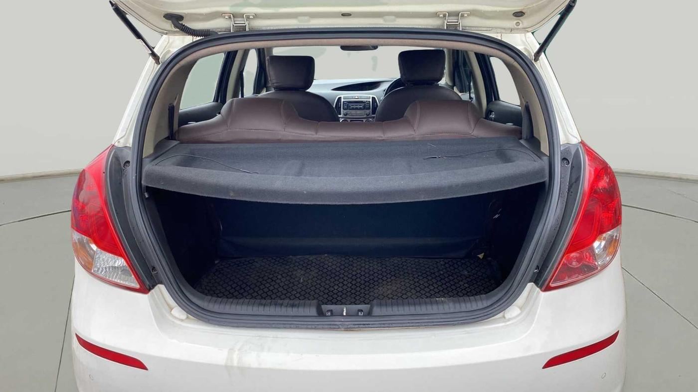 2012 Hyundai i20 MAGNA 1.2, Petrol, Manual, 29,552 km, Boot Inside