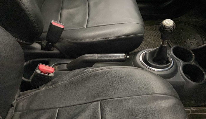 2017 Honda BR-V 1.5L I-VTEC S, Petrol, Manual, 61,921 km, Gear Lever