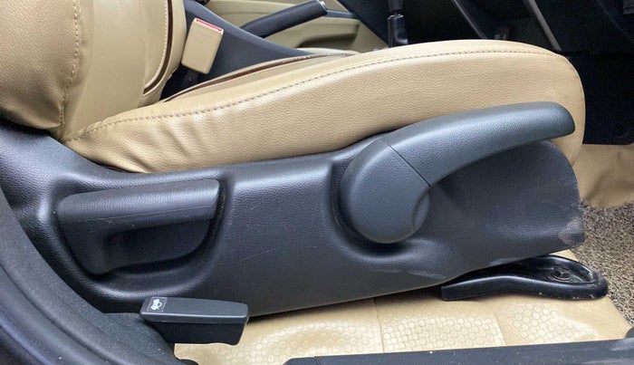 2015 Honda City 1.5L I-VTEC SV, Petrol, Manual, 32,219 km, Driver Side Adjustment Panel