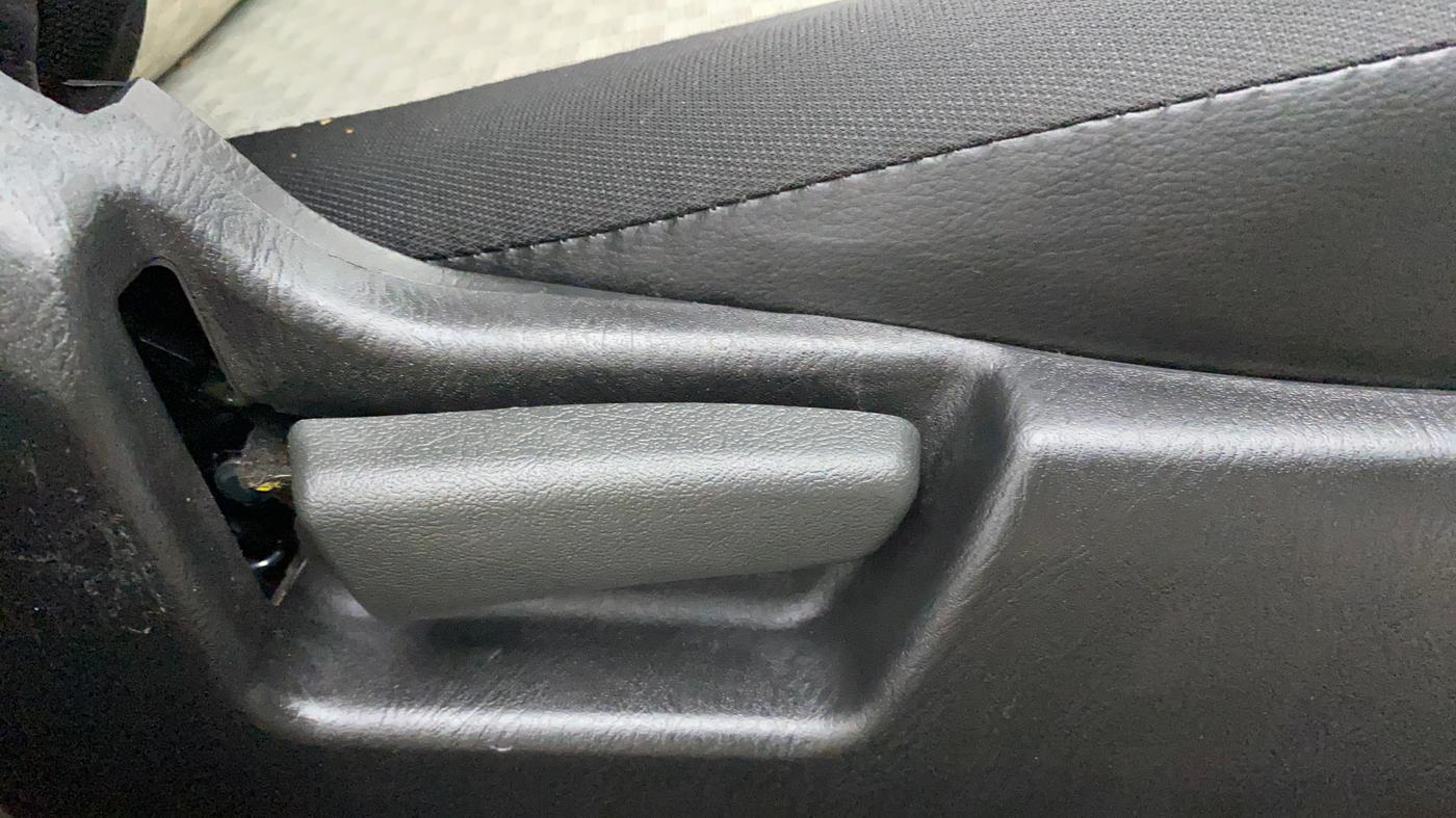 2022 Maruti Alto LXI O, Petrol, Manual, 4,385 km, Driver Side Adjustment Panel