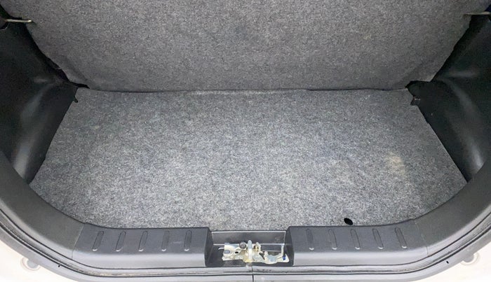 2022 Maruti Alto LXI O, Petrol, Manual, 4,385 km, Boot Inside