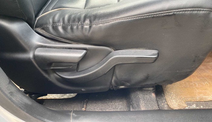 2017 Honda BR-V 1.5L I-VTEC V CVT, Petrol, Automatic, 82,936 km, Driver Side Adjustment Panel