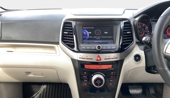 2023 Mahindra XUV300 W8 (O) 1.2 PETROL AMT, Petrol, Automatic, 13,177 km, Air Conditioner