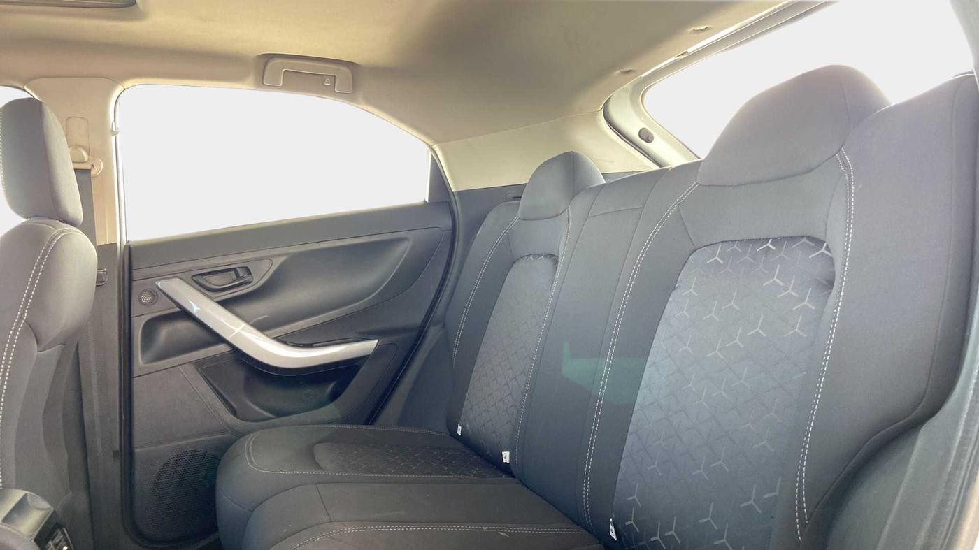2022 Tata NEXON XM PLUS SUNROOF PETROL, Petrol, Manual, 43,237 km, Right Side Rear Door Cabin