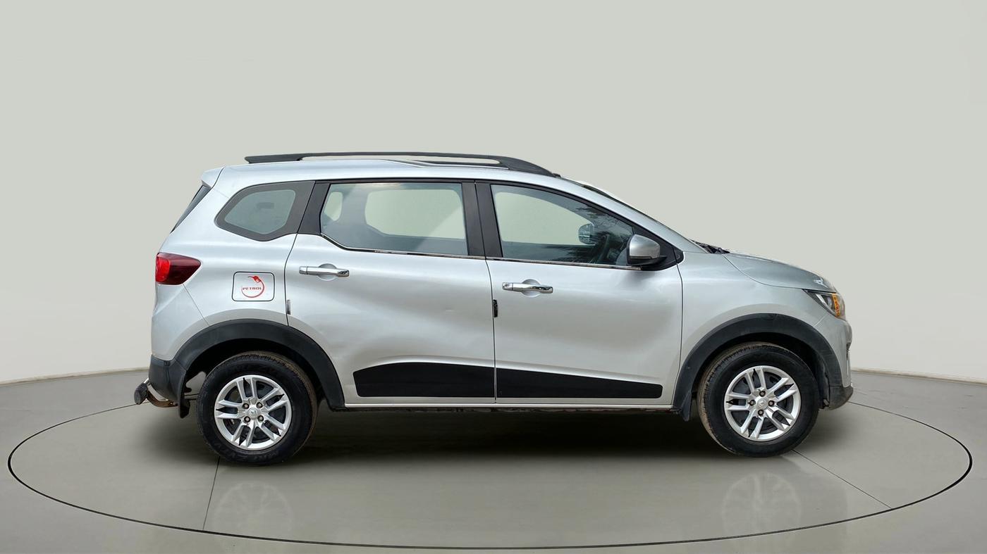 2021 Renault TRIBER RXT, Petrol, Manual, 42,589 km, Right Side View