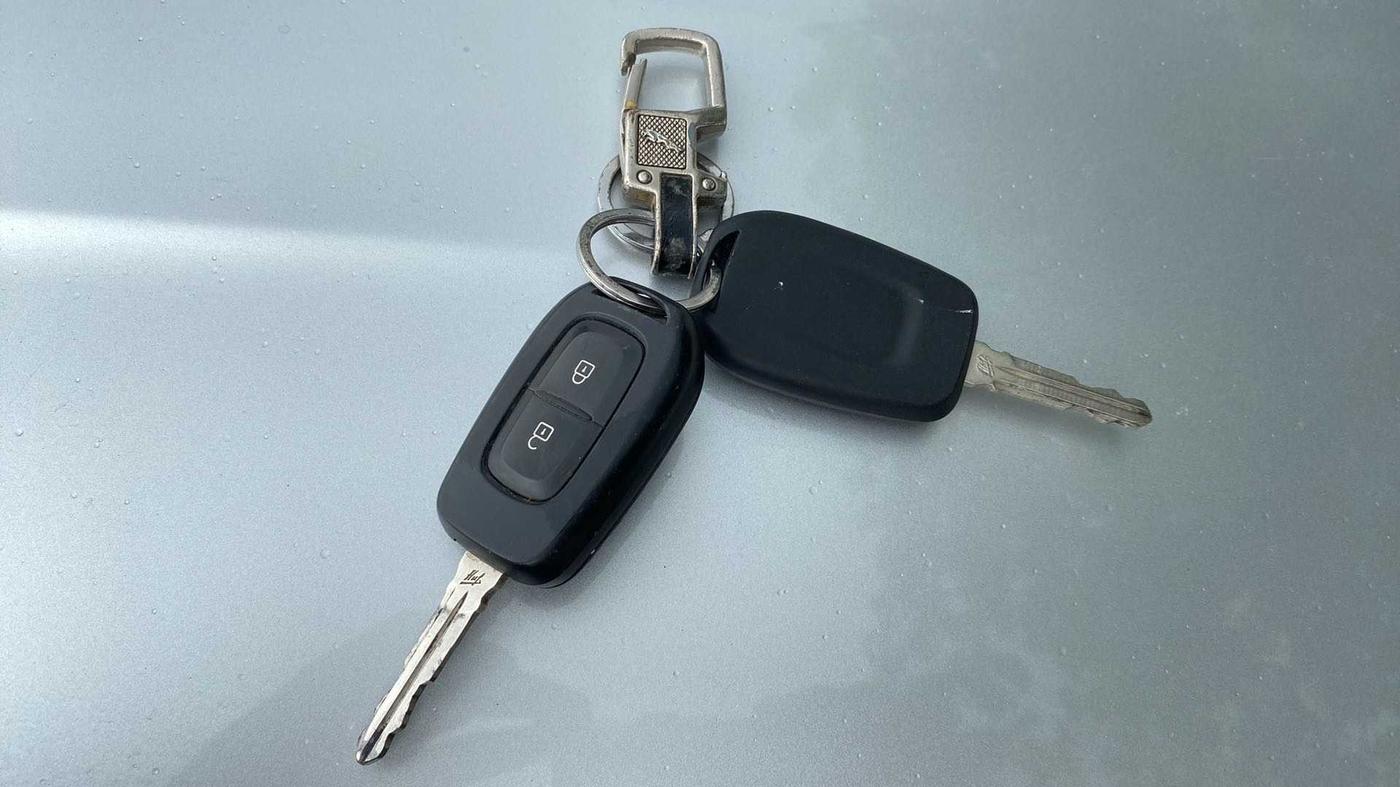 2021 Renault TRIBER RXT, Petrol, Manual, 42,589 km, Key Close Up