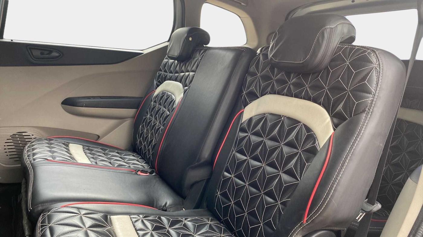 2021 Renault TRIBER RXT, Petrol, Manual, 42,589 km, Right Side Rear Door Cabin