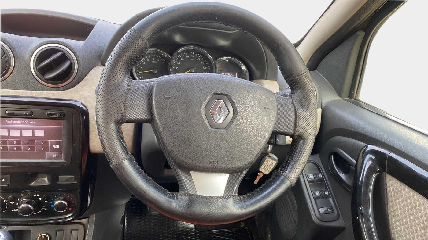 2015 Renault Duster 85 PS RXL DIESEL, Diesel, Manual, 82,453 km, Steering Wheel Close Up