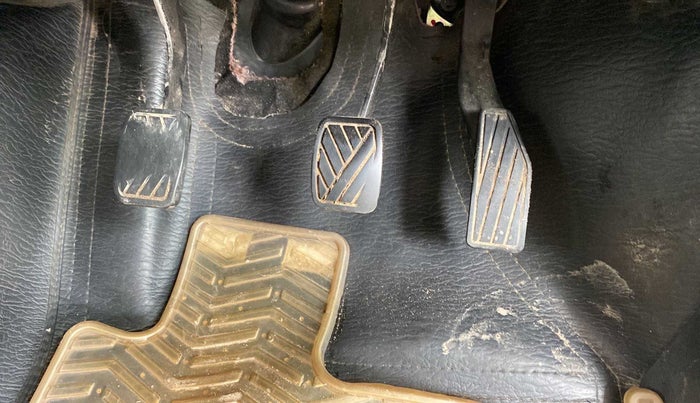 2018 Maruti IGNIS DELTA 1.2, CNG, Manual, 1,20,953 km, Pedals