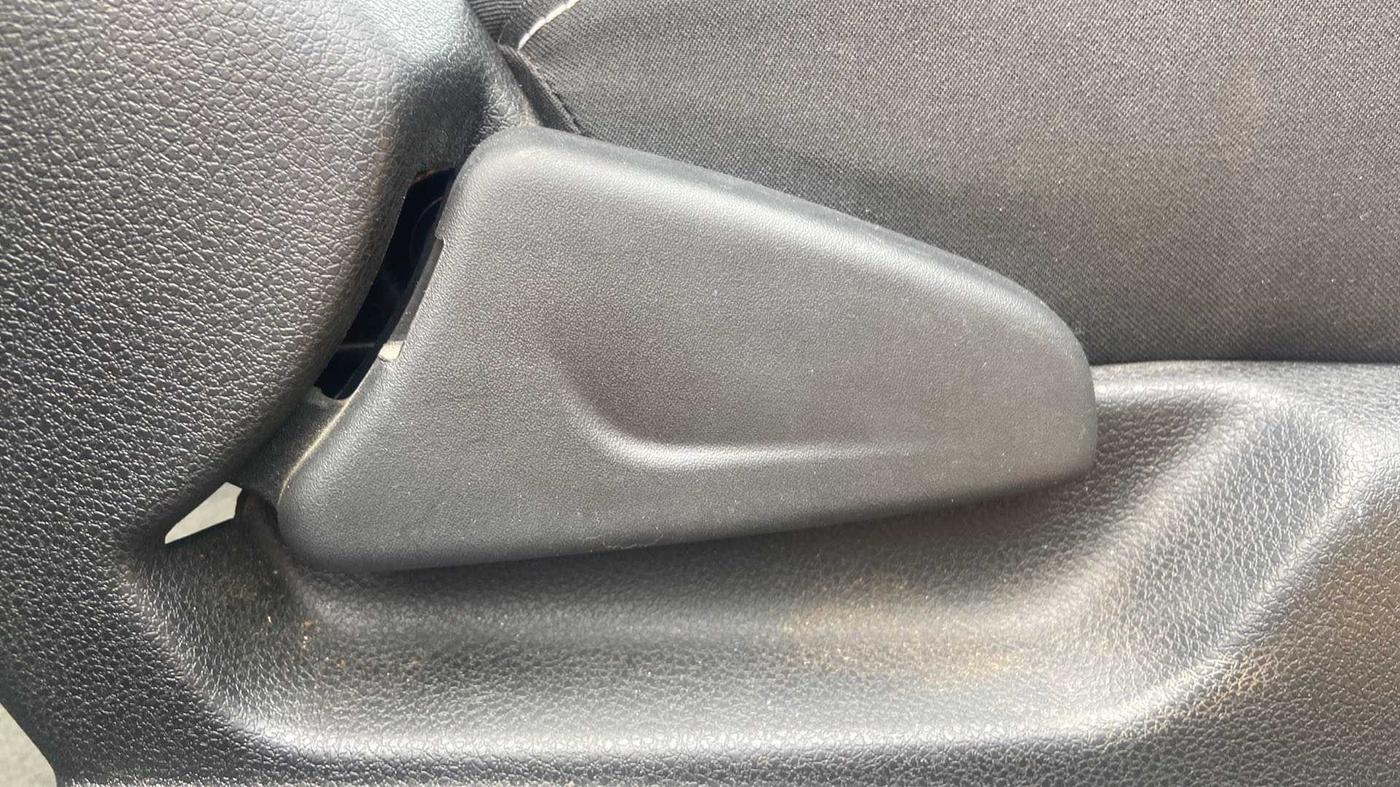 2020 Renault Kwid RXL 1.0 AMT, Petrol, Automatic, 7,623 km, Driver Side Adjustment Panel