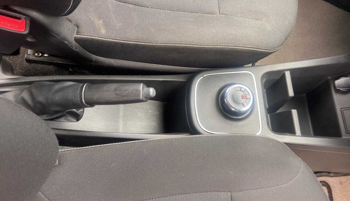 2020 Renault Kwid RXL 1.0 AMT, Petrol, Automatic, 7,623 km, Gear Lever