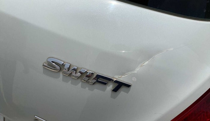 2013 Maruti Swift ZDI, Diesel, Manual, 1,02,255 km, Dicky (Boot door) - Minor scratches