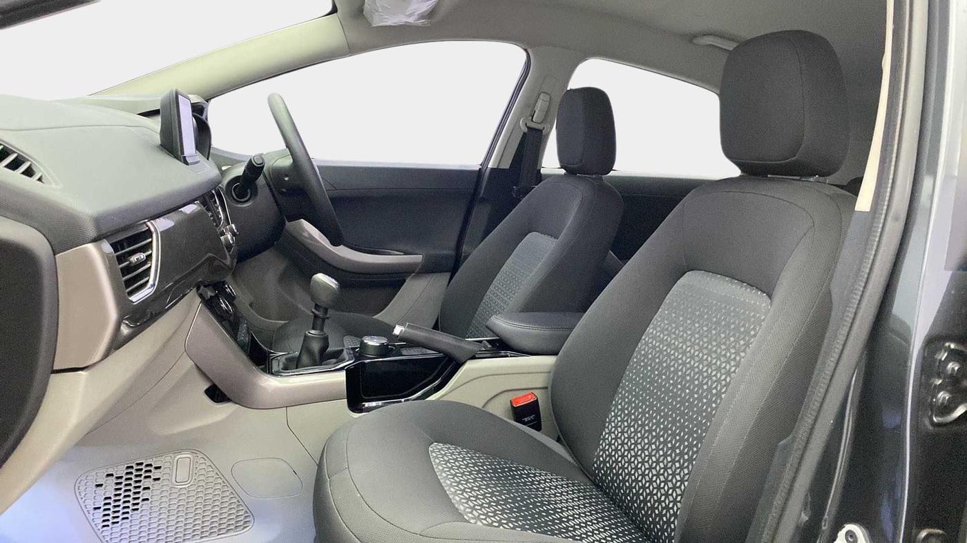 2018 Tata NEXON XZ PLUS PETROL, CNG, Manual, 46,234 km, Right Side Front Door Cabin