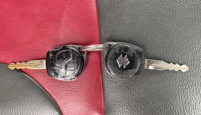 2012 Maruti Swift VXI, Petrol, Manual, 97,699 km, Key Close Up