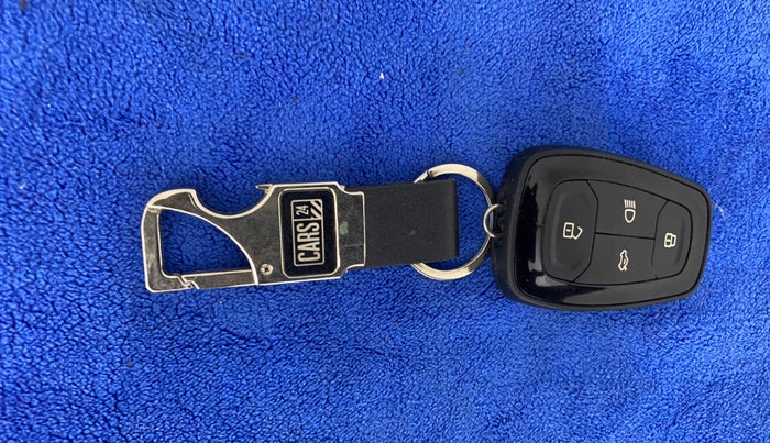 2021 Tata ALTROZ XZ PETROL, Petrol, Manual, 26,041 km, Key Close Up