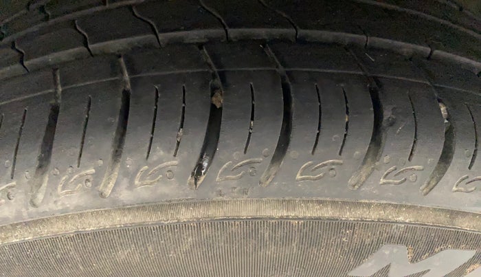 2021 Tata ALTROZ XZ PETROL, Petrol, Manual, 26,041 km, Right Rear Tyre Tread