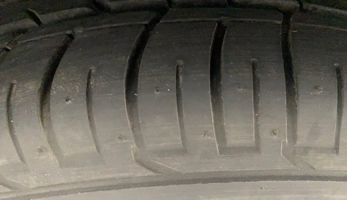 2016 Hyundai Creta SX PLUS AT 1.6 PETROL, Petrol, Automatic, 56,320 km, Right Front Tyre Tread