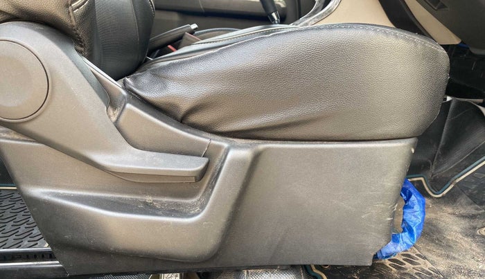 2021 Maruti New Wagon-R VXI (O) 1.2 AMT, Petrol, Automatic, 37,589 km, Driver Side Adjustment Panel