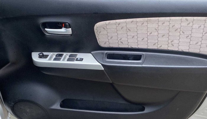 2015 Maruti Wagon R 1.0 VXI, Petrol, Manual, 22,066 km, Driver Side Door Panels Control