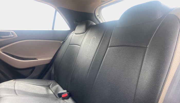 2017 Hyundai Elite i20 SPORTZ 1.2, Petrol, Manual, 78,959 km, Right Side Rear Door Cabin