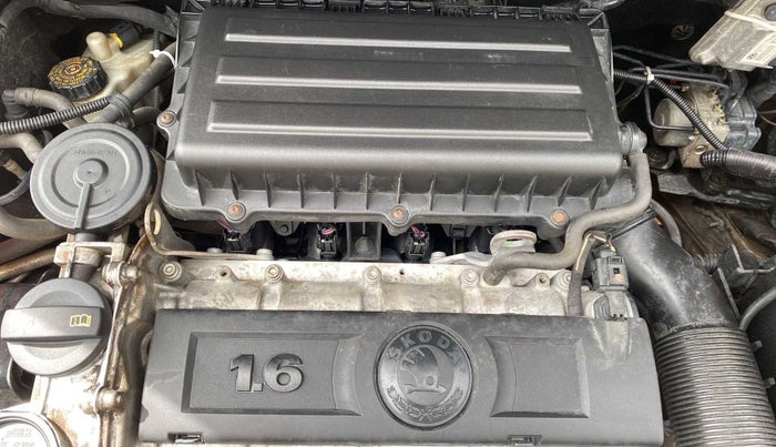 2013 Skoda Rapid ELEGANCE 1.6 MPI MT, Petrol, Manual, 59,691 km, Open Bonet