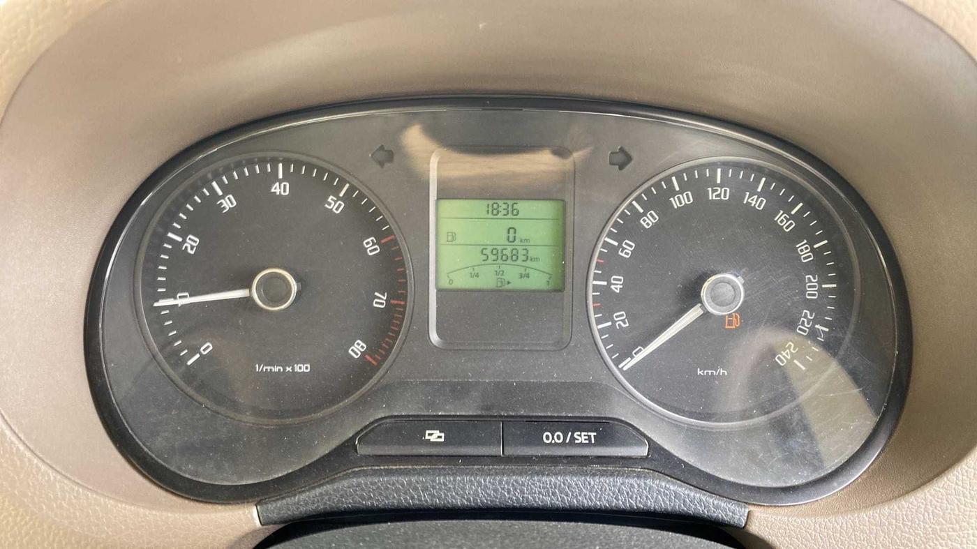 2013 Skoda Rapid ELEGANCE 1.6 MPI MT, Petrol, Manual, 59,691 km, Odometer Image