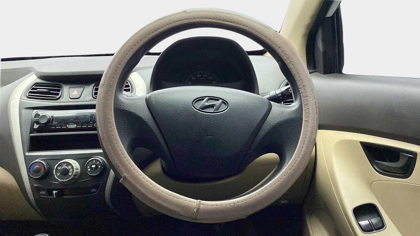 2016 Hyundai Eon ERA +, Petrol, Manual, 61,598 km, Steering Wheel Close Up