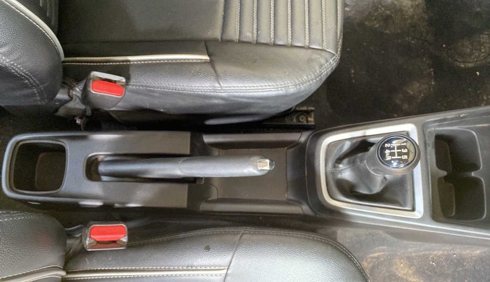 2020 Maruti Swift VXI, Petrol, Manual, 14,957 km, Gear Lever