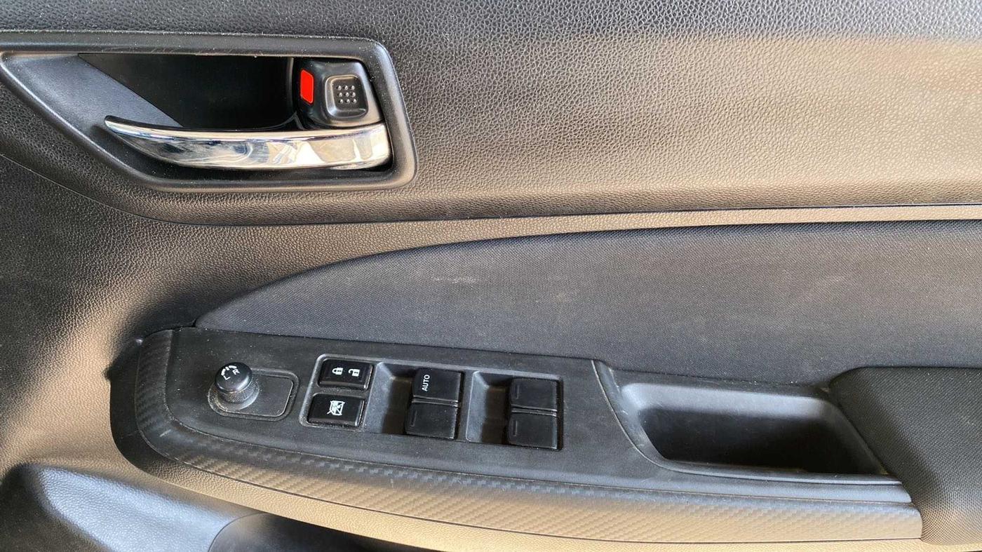 2020 Maruti Swift VXI, Petrol, Manual, 14,957 km, Driver Side Door Panels Control