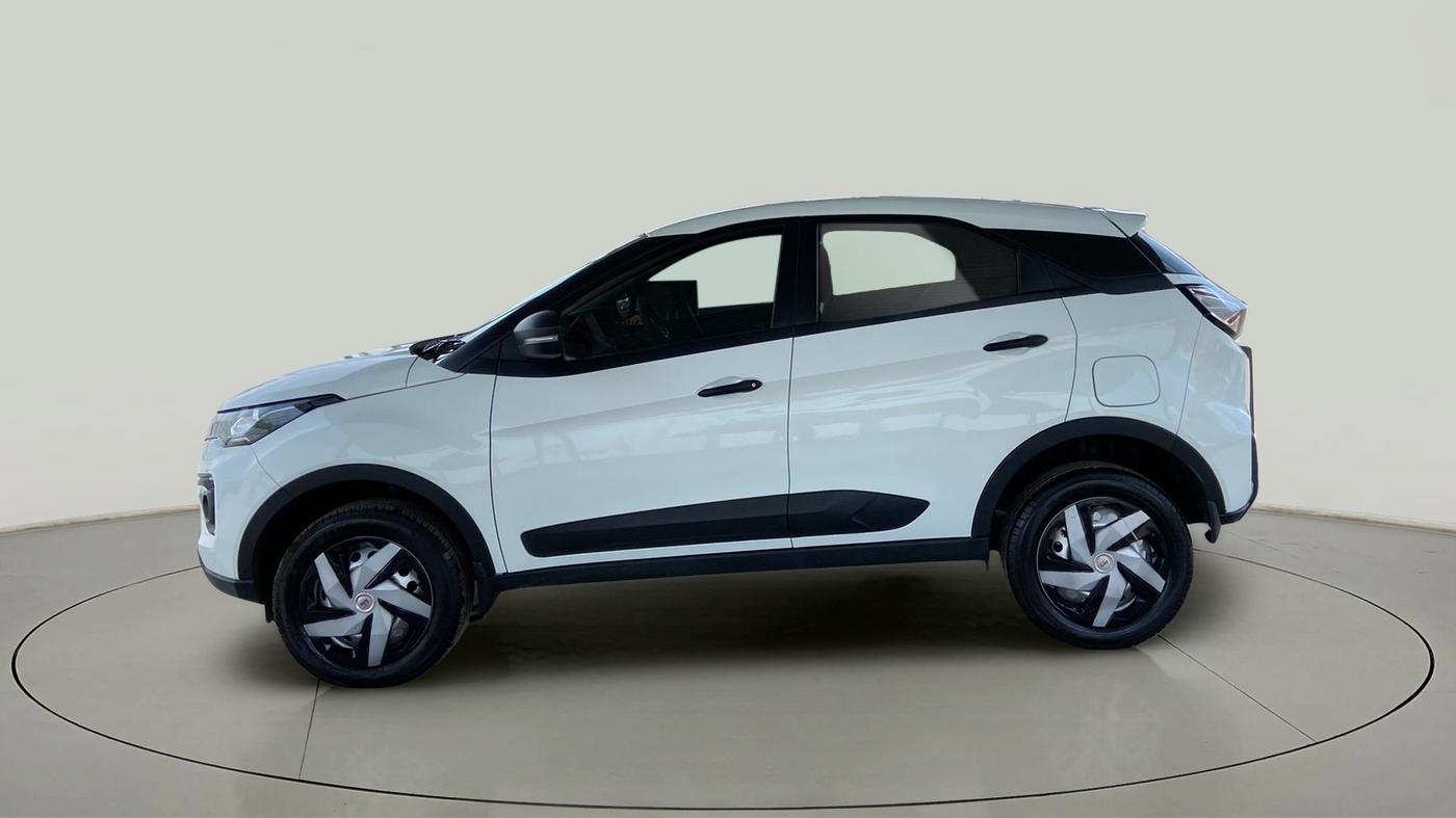 2022 Tata NEXON XE PETROL, Petrol, Manual, 5,052 km, Left Side