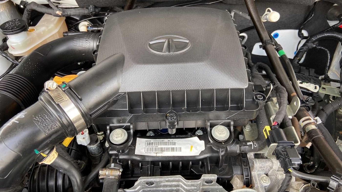 2022 Tata NEXON XE PETROL, Petrol, Manual, 5,052 km, Open Bonet