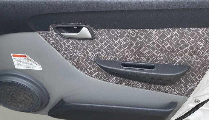 2018 Maruti Alto 800 LXI CNG, CNG, Manual, 86,735 km, Driver Side Door Panels Control